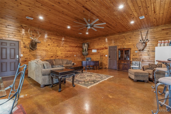 9524 County Road 42 Road