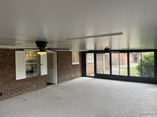 210 Doris Street