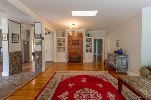 2592 Woodley Road