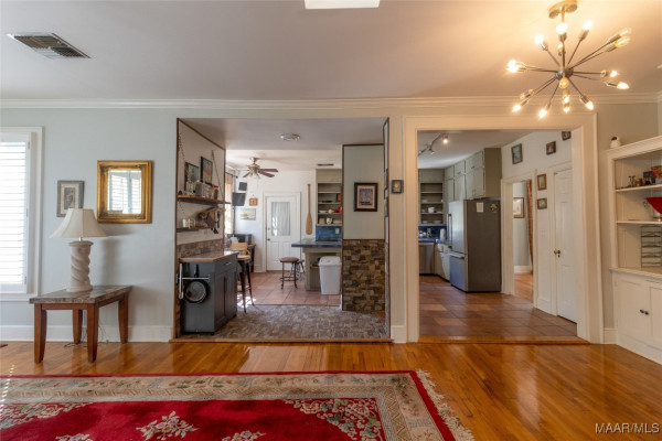 2592 Woodley Road