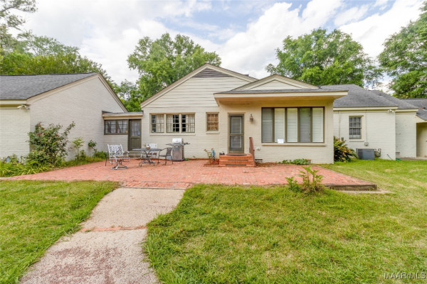 2592 Woodley Road