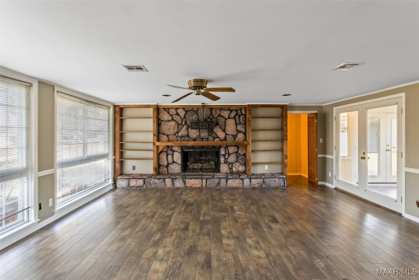 241 BELLEHURST Drive