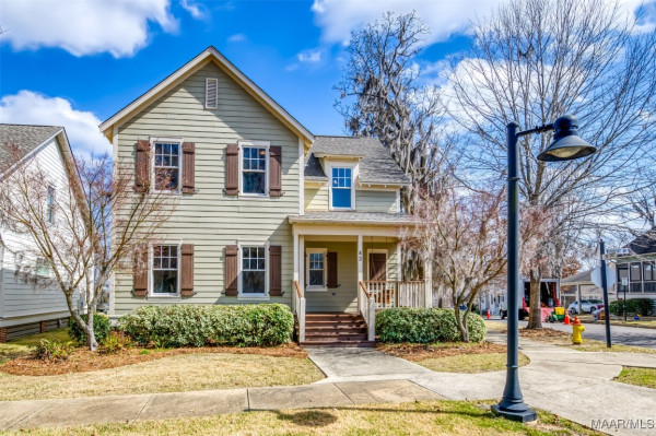 82 Woodridge Avenue