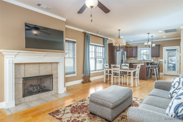 82 Woodridge Avenue