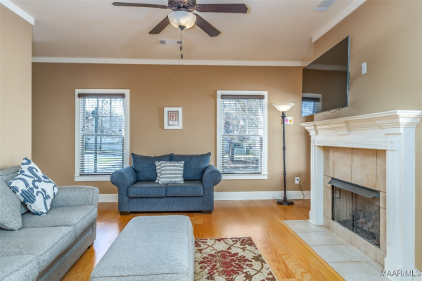 82 Woodridge Avenue