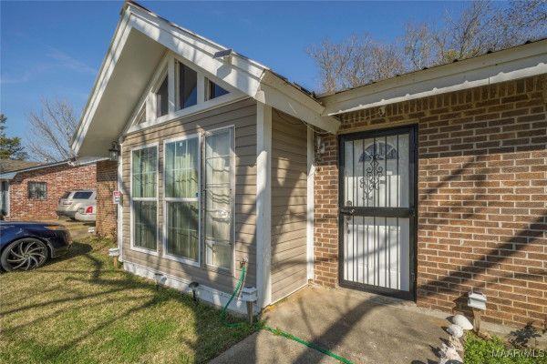 5217 W SHADES VALLEY Drive