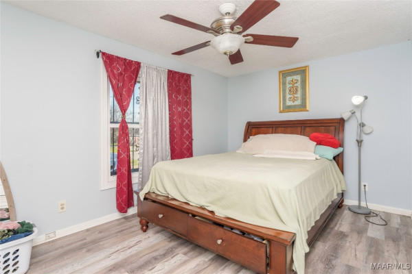 5217 W SHADES VALLEY Drive