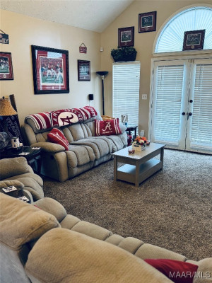 243 SCARLET OAK Drive