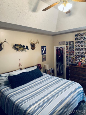243 SCARLET OAK Drive