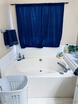 243 SCARLET OAK Drive