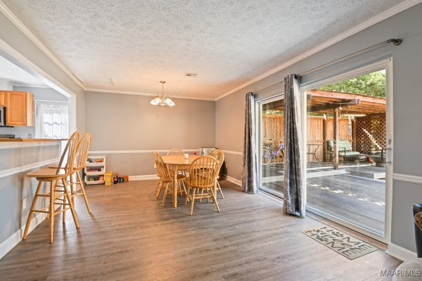 6715 SANDERS Drive