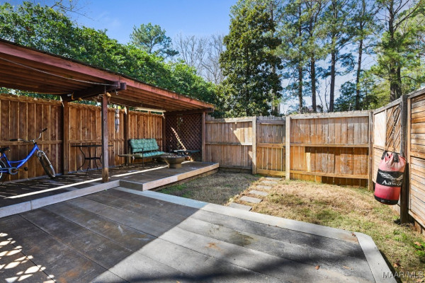 6715 SANDERS Drive