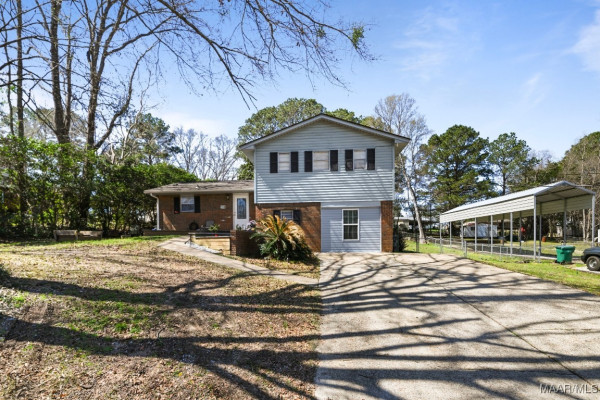 6715 SANDERS Drive