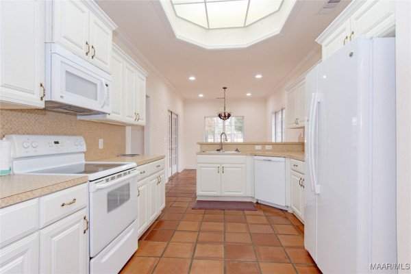 205 MOUNTAIN MEADOWS Lane