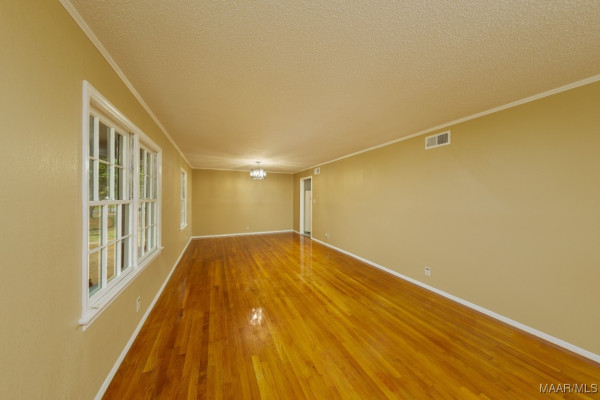 632 WESLEY Drive