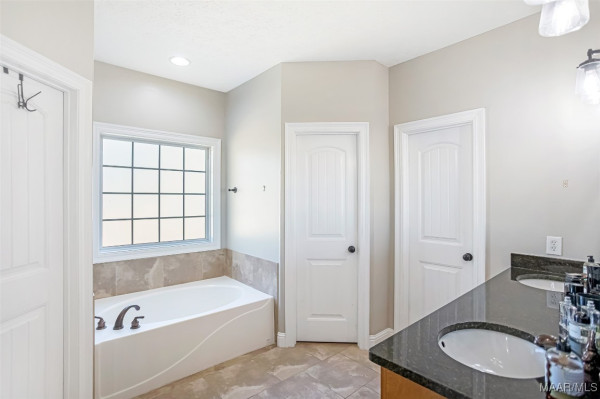 8 Wrightsburg Circle