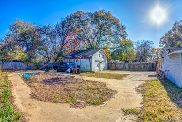 717 W Shawnee Drive W