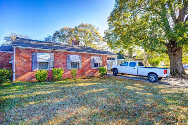 717 W Shawnee Drive W