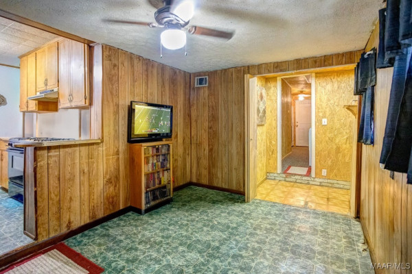 717 W Shawnee Drive W