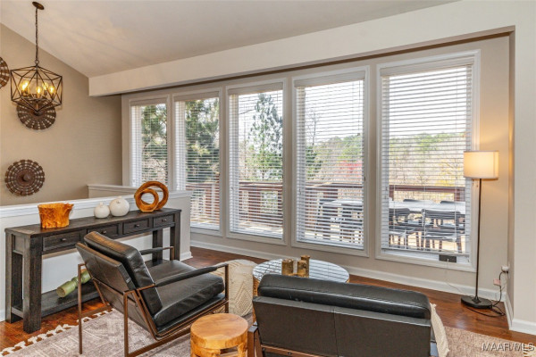 402 Cliffside Drive