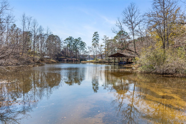 402 Cliffside Drive