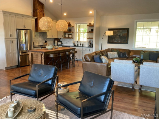 402 Cliffside Drive