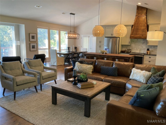 402 Cliffside Drive