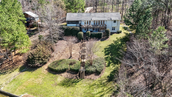 402 Cliffside Drive