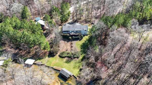 402 Cliffside Drive