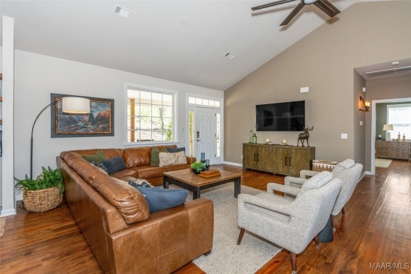 402 Cliffside Drive
