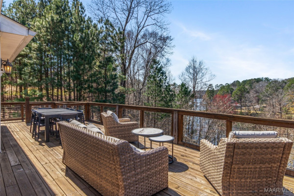 402 Cliffside Drive