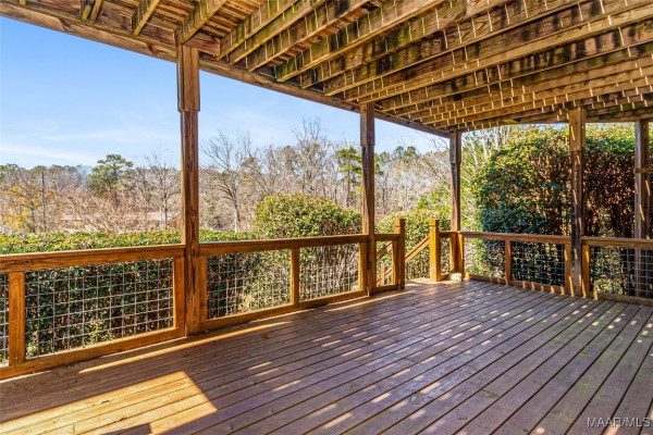 402 Cliffside Drive
