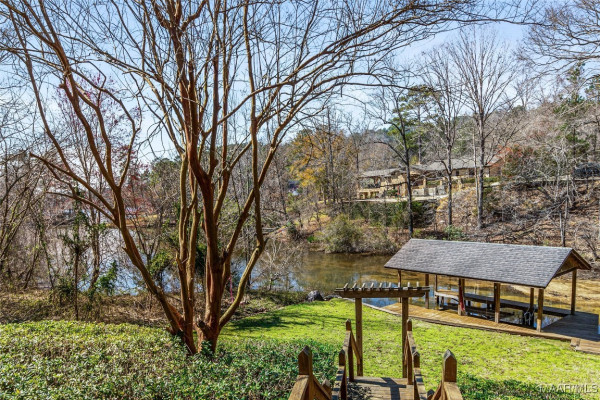 402 Cliffside Drive