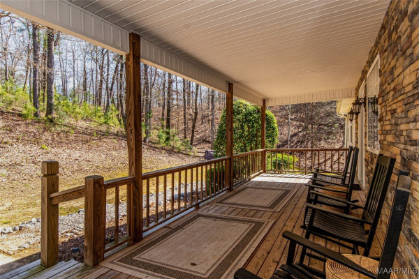 402 Cliffside Drive