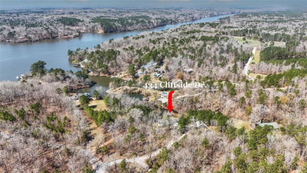 402 Cliffside Drive