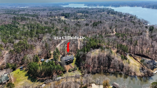402 Cliffside Drive