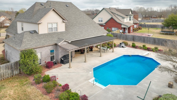 8648 ROCKBRIDGE Circle
