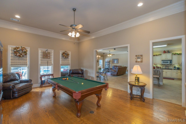 8648 ROCKBRIDGE Circle