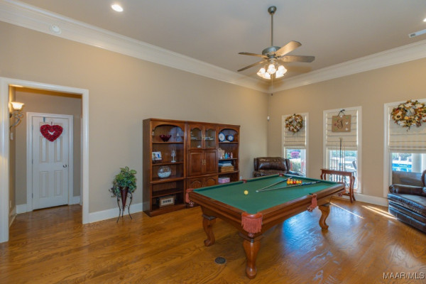 8648 ROCKBRIDGE Circle