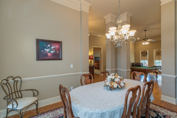 8648 ROCKBRIDGE Circle