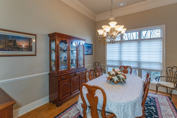 8648 ROCKBRIDGE Circle