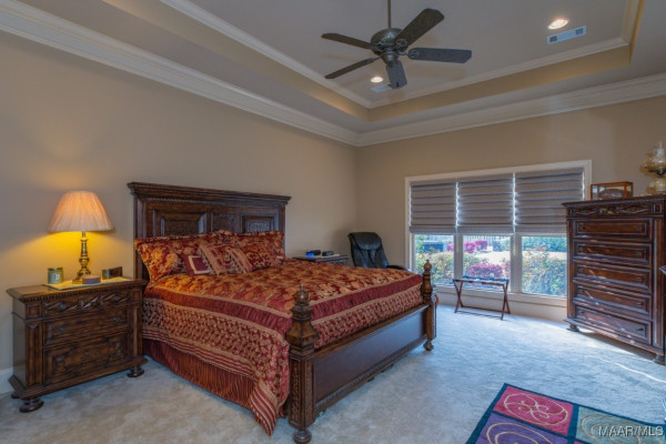 8648 ROCKBRIDGE Circle