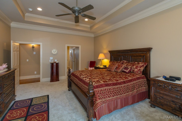 8648 ROCKBRIDGE Circle
