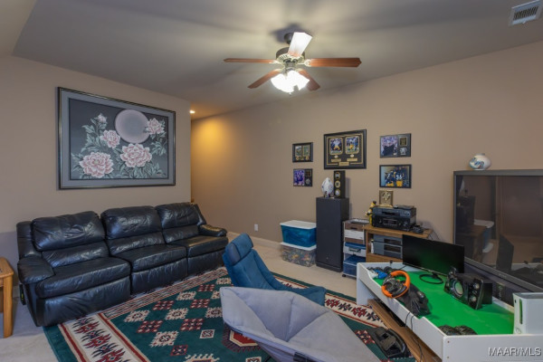 8648 ROCKBRIDGE Circle
