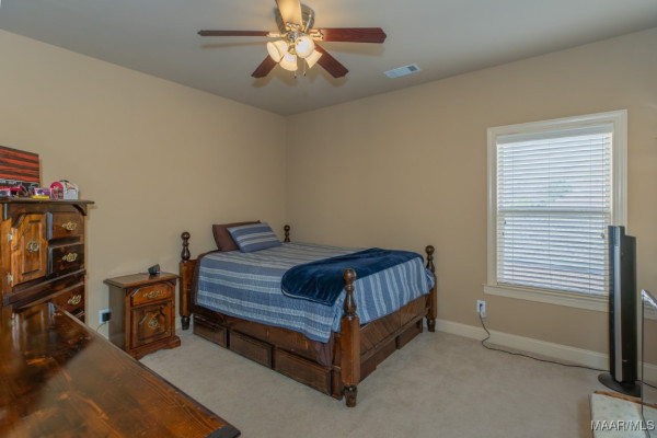 8648 ROCKBRIDGE Circle