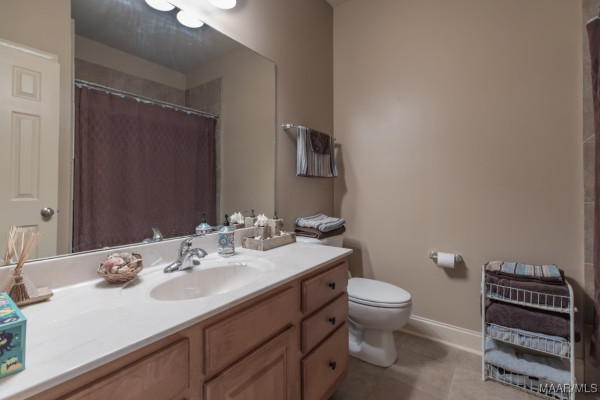 8648 ROCKBRIDGE Circle