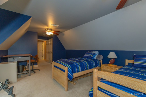 8648 ROCKBRIDGE Circle