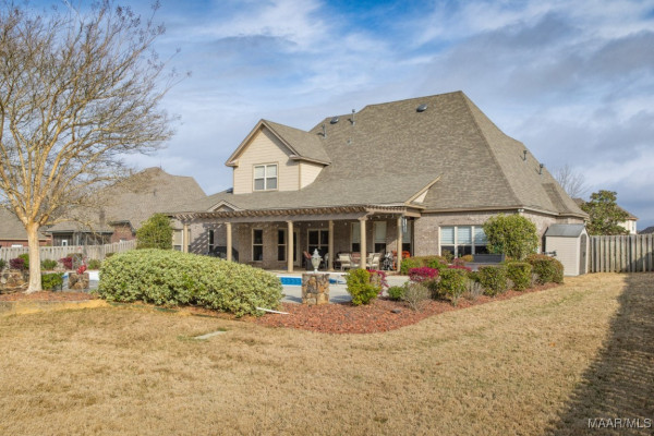 8648 ROCKBRIDGE Circle