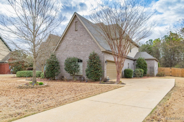 8648 ROCKBRIDGE Circle