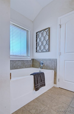 6813 Triston Cove